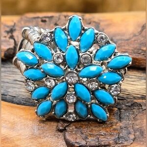 Dazzling Silver and Blue Gemstone Ring